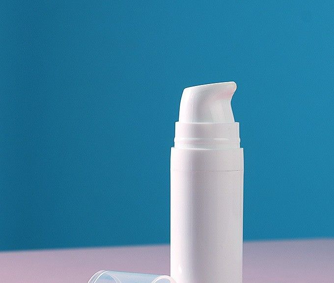 Vacuum pump bottle